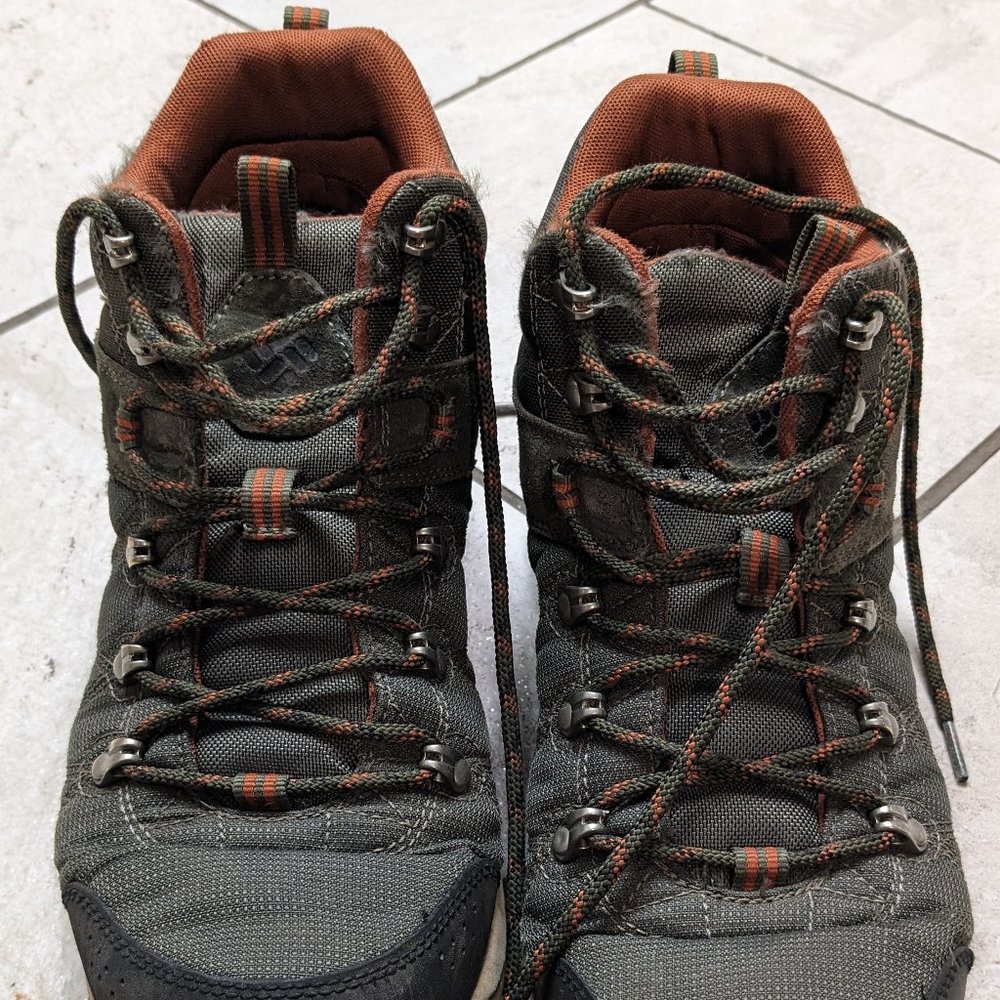 Columbia Hiking Boots (Green, 10)